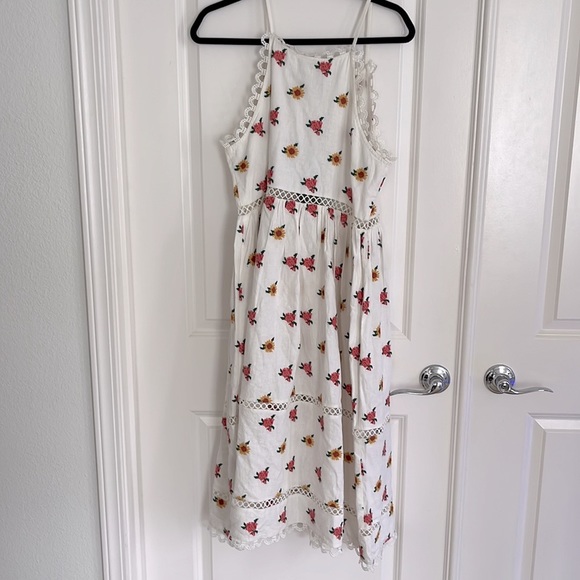 NWT Farm Rio Mixed Cross Stitch Flowers Embroidered Midi Dress Size Small - Picture 5 of 9